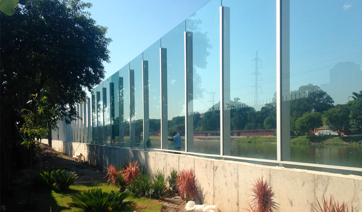 Capa: É inaugurado parte do muro de vidro da raia olímpica da USP